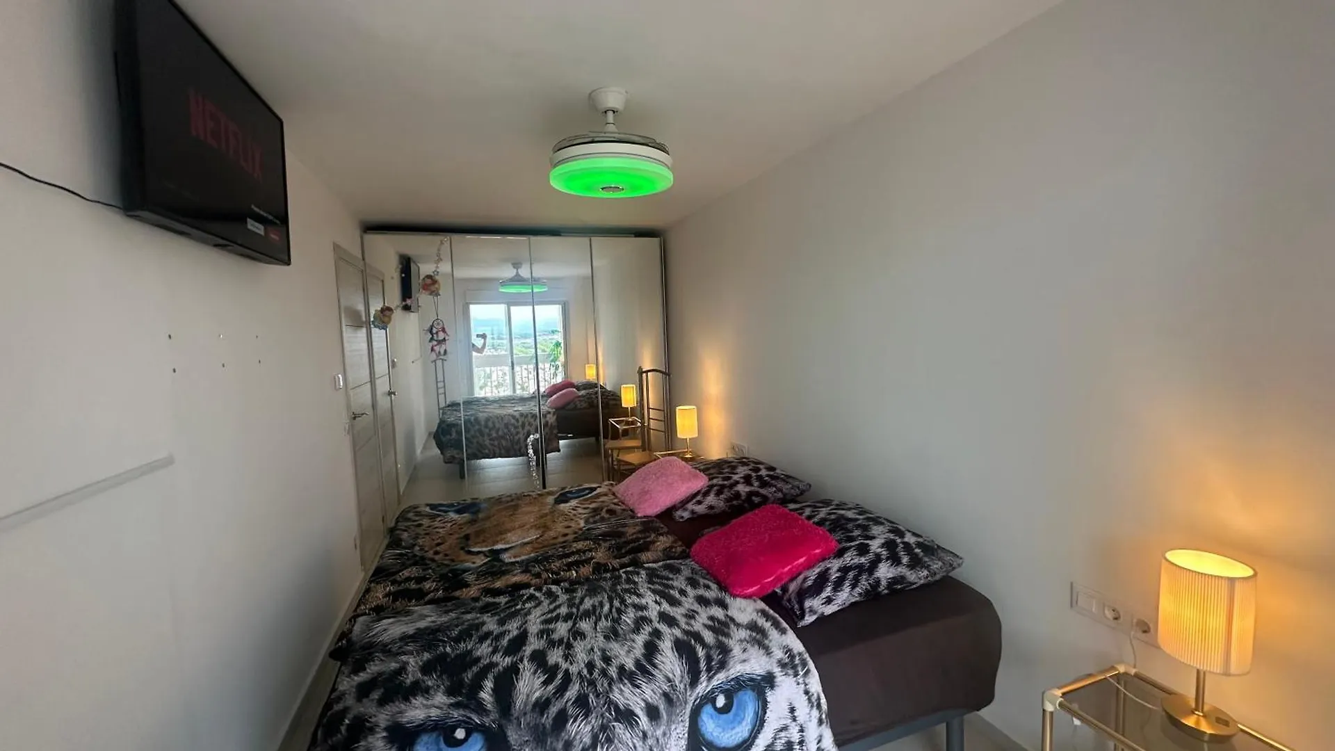 Manhattan Apartment 艾姆布里亚布拉瓦 0*,  西班牙